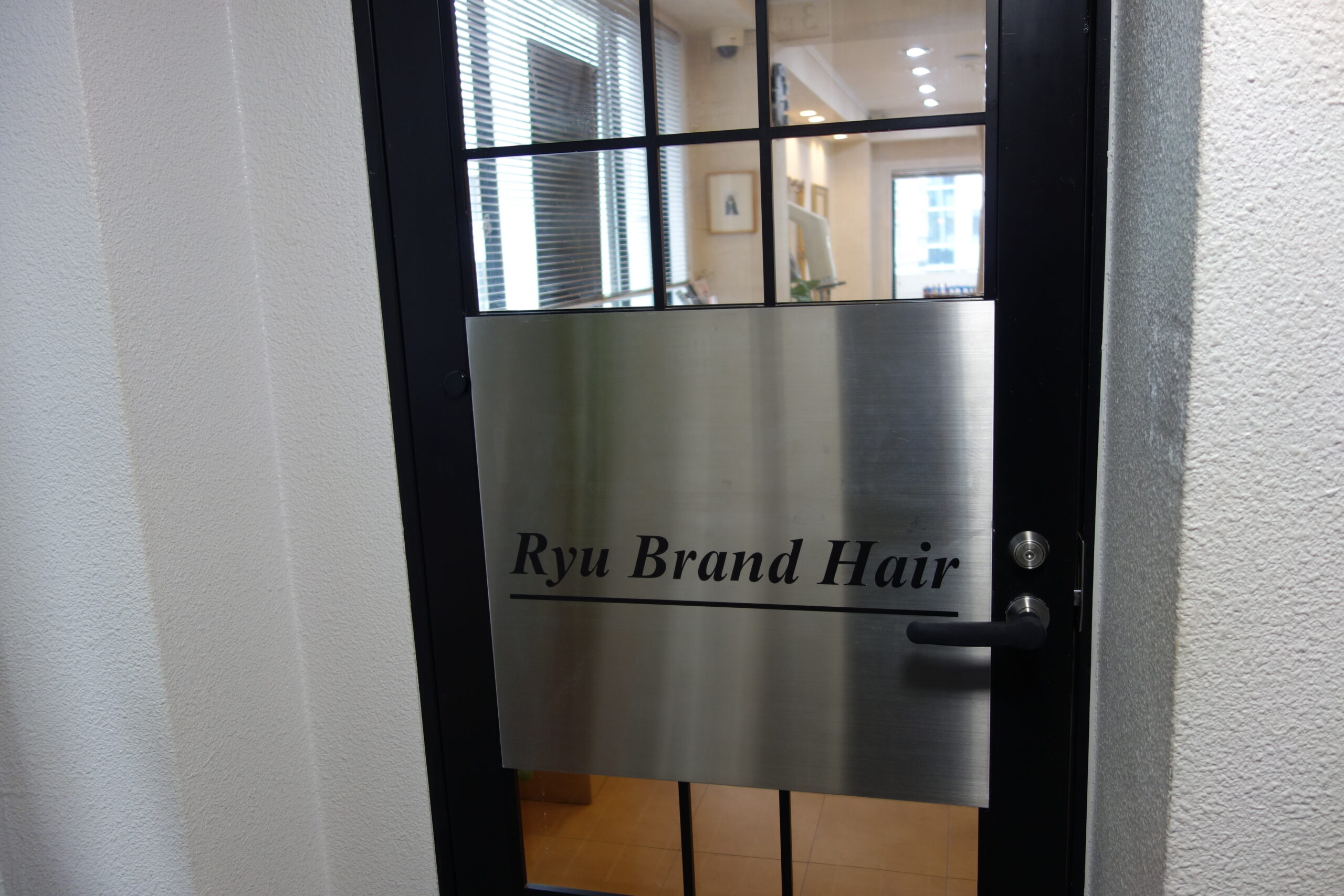 サロンエントランス